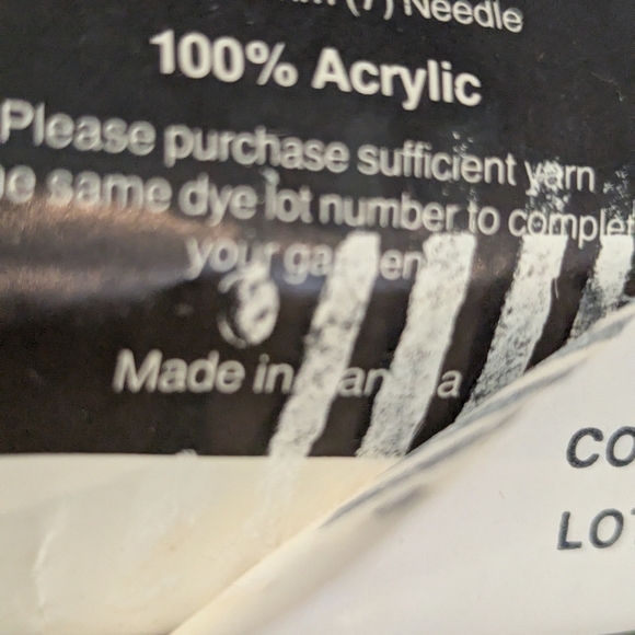 Vintage Sayelle Knitting Worsted Yarn  3 Ruby Red Shades & 1  Pink 50g X4 - Picture 4 of 14